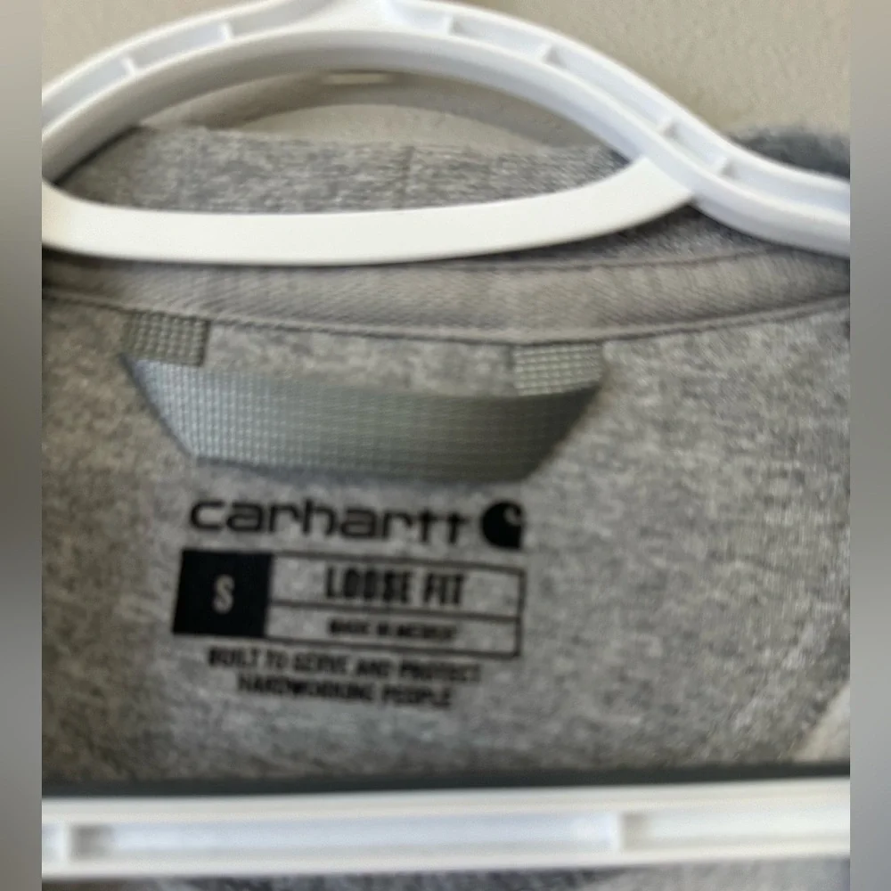 ‼️sold‼️Carhartt Men’s Crewneck Small - Picture 2 of 3